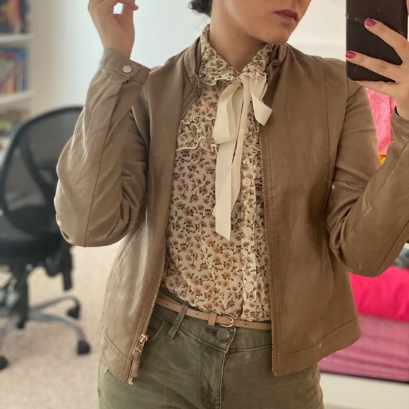 Meet your Posher, Yasamin - Picture 2 of 2